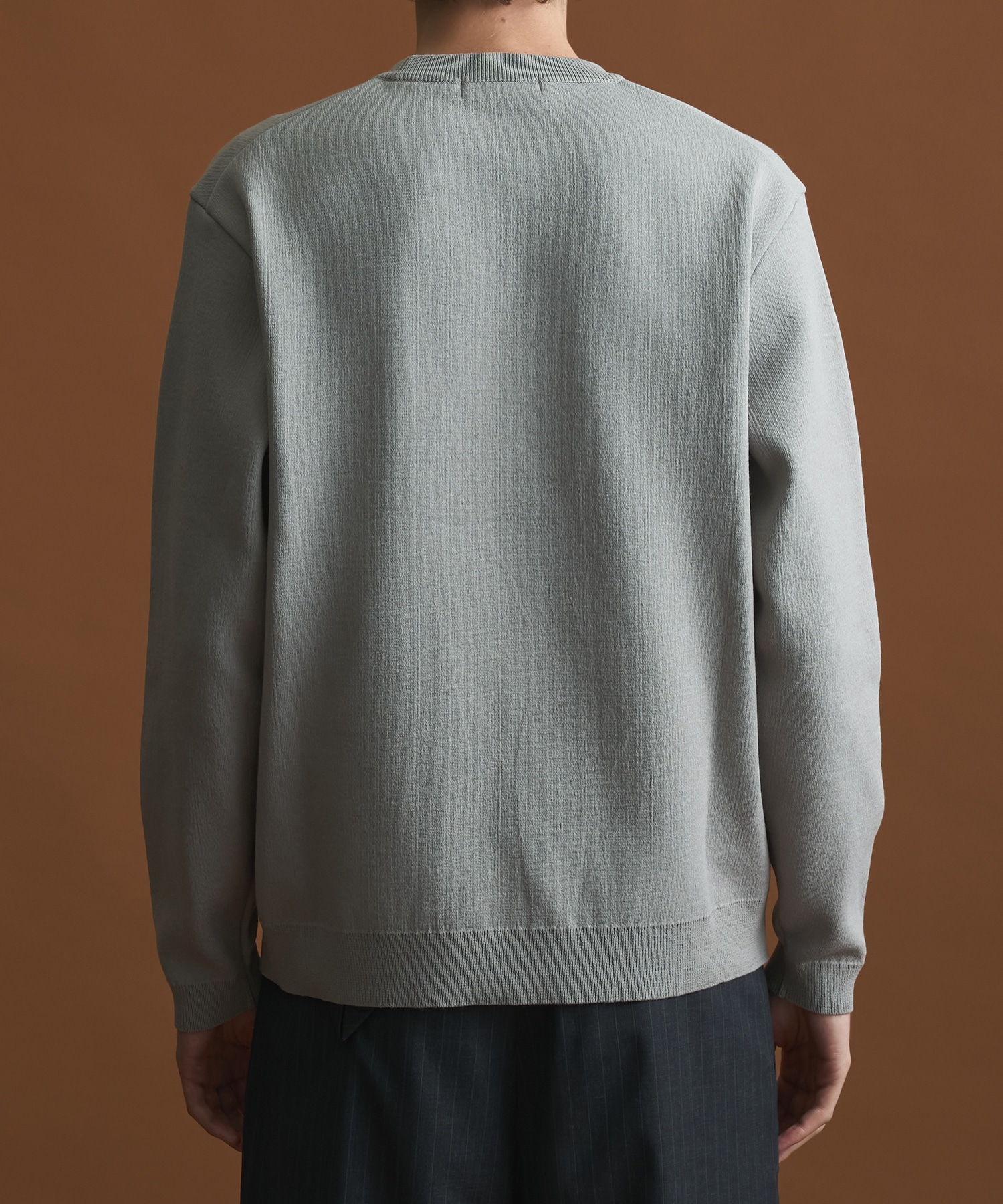 バウンドウールライトクルーネックニット