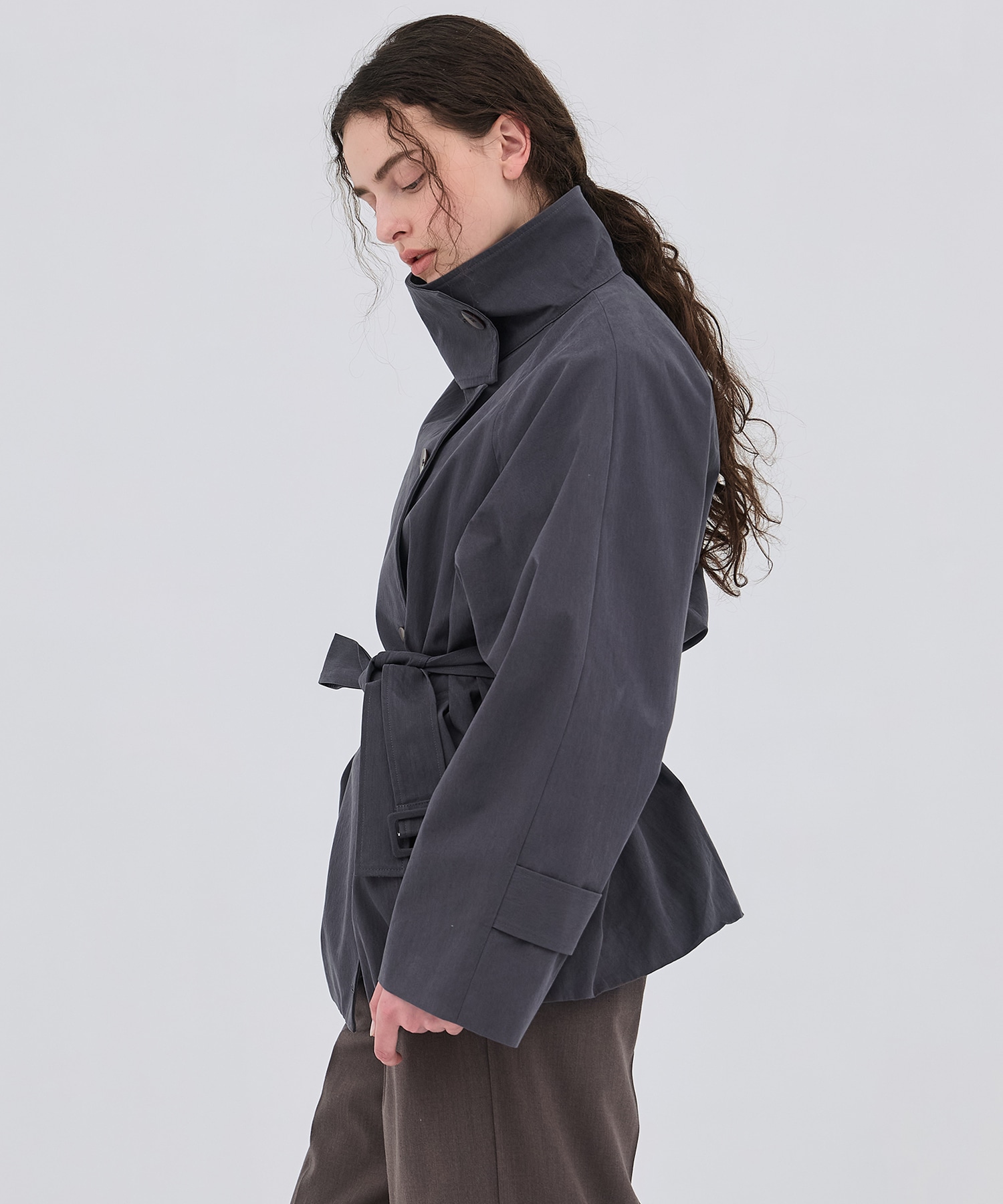 ファンネルネックショートトレンチコート