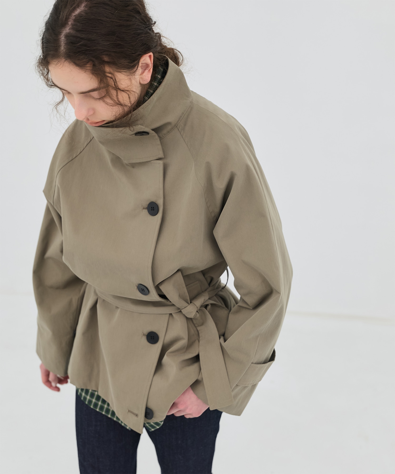 ファンネルネックショートトレンチコート