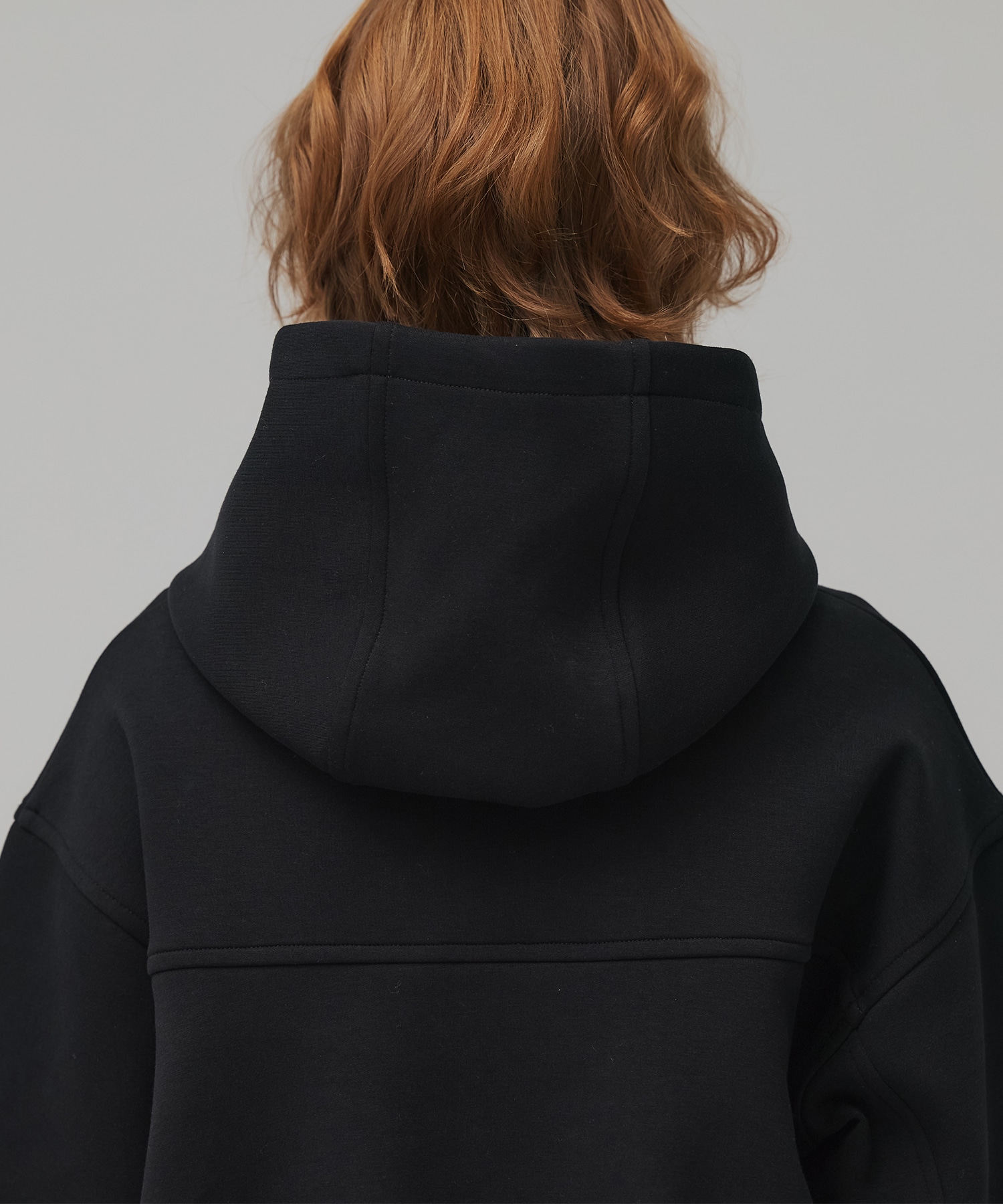 ダンボールバルーンフーディ