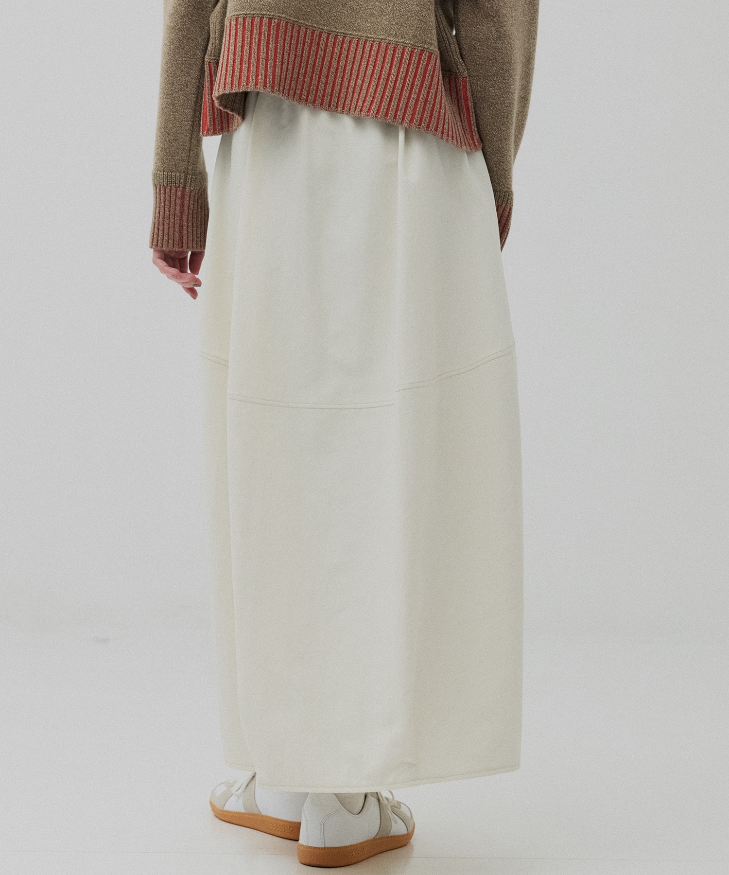 スカルプトカーブスカート