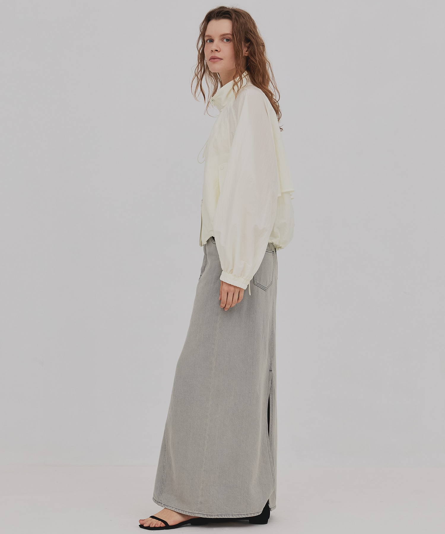 エアロンスタンドシェルジャケット