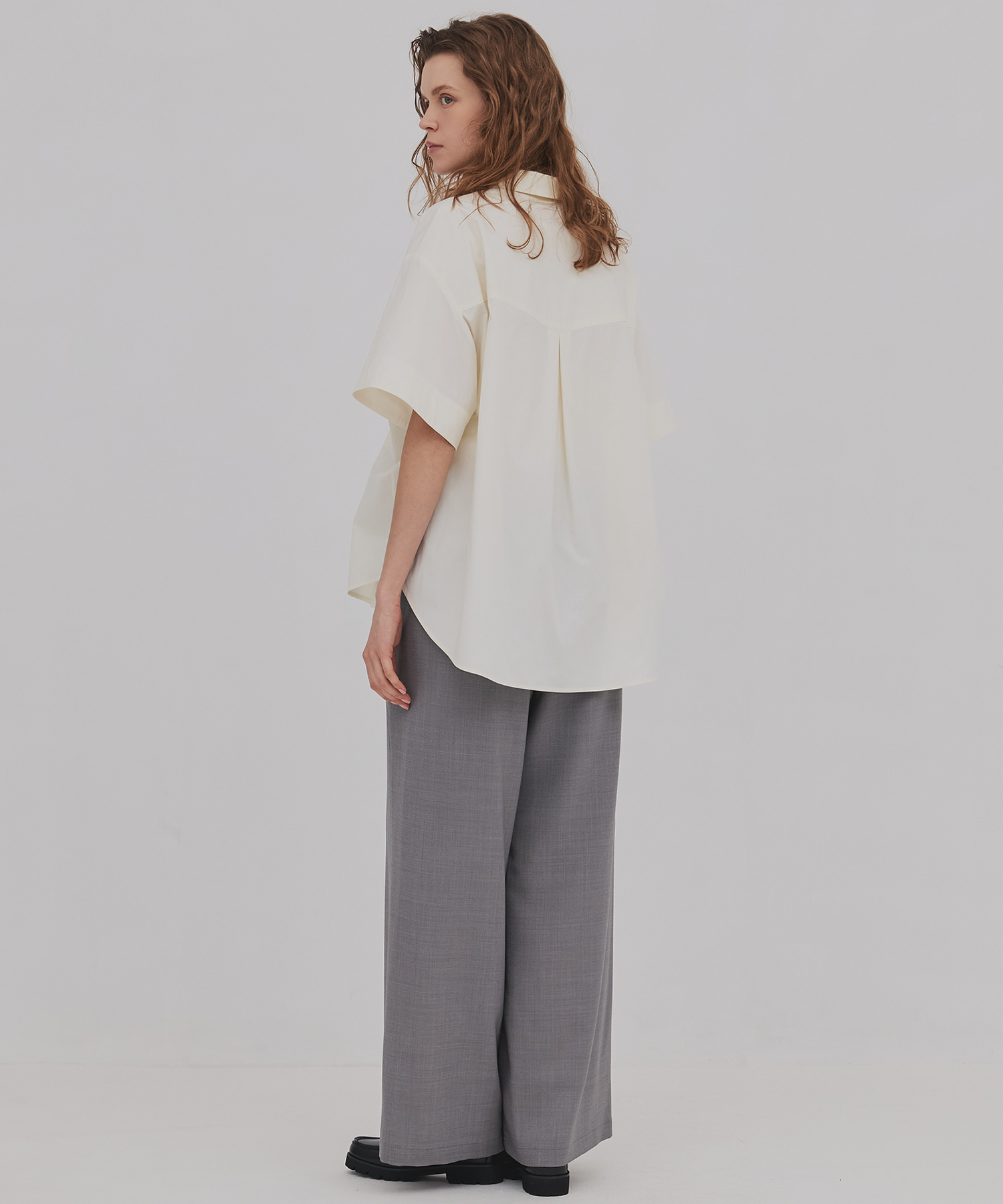 フラップタックハーフスリーブシャツ