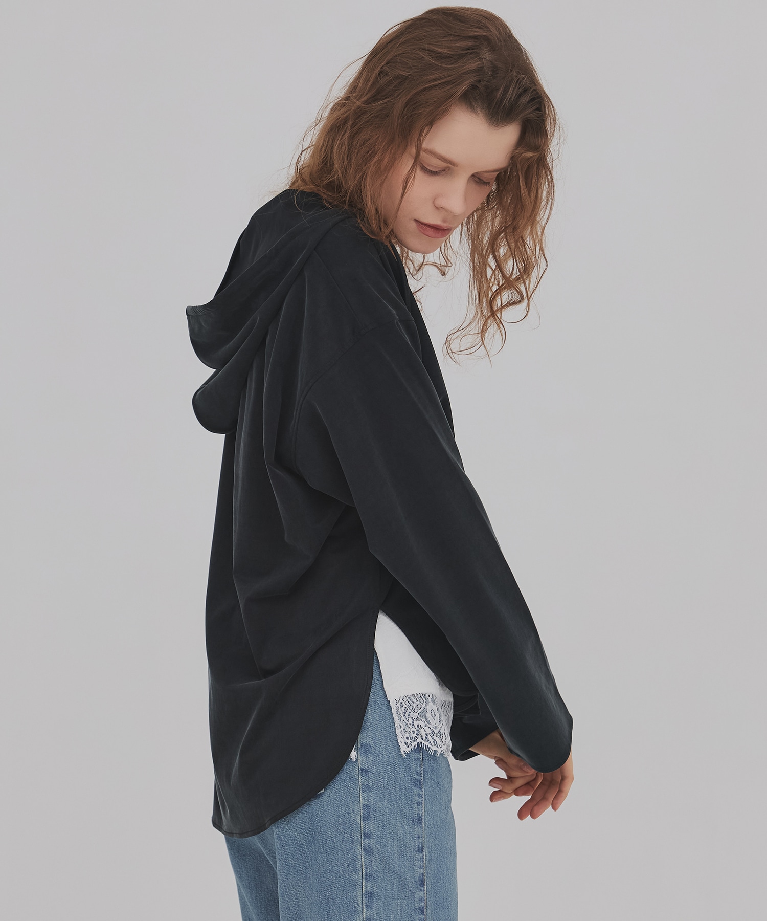 Vネックリラックスフーディ