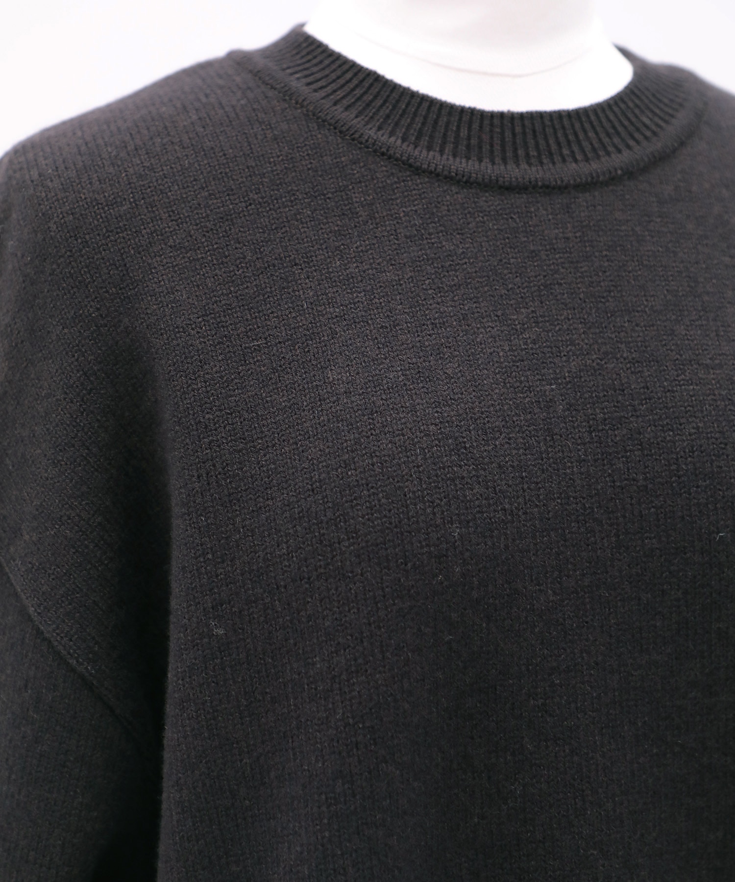 【WEB先行発売】エアウールクルーネックニット