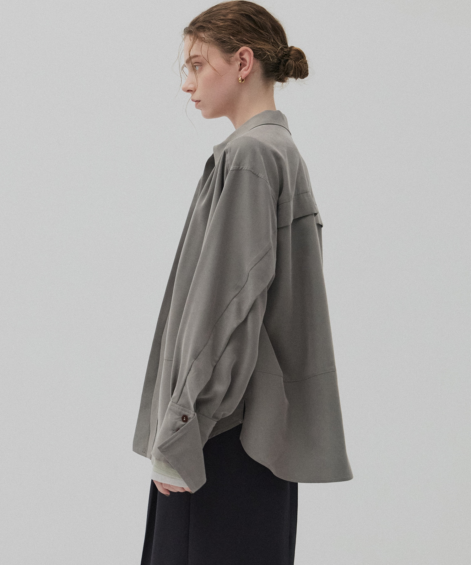 ジップアップオーバーシャツ