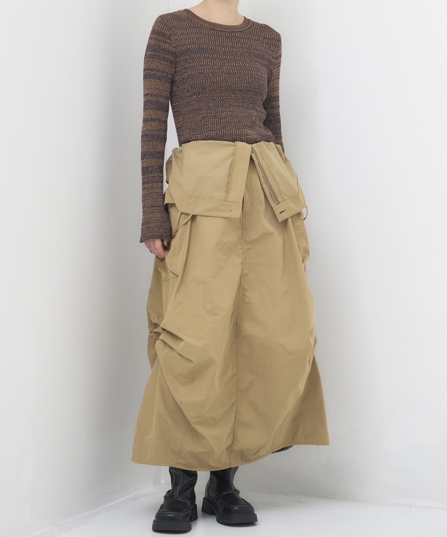 コクーンカーゴジャンパースカート