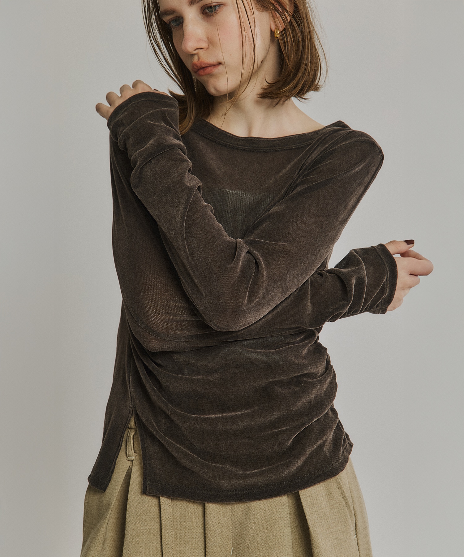 シャーリングベロアチュールスリットTOP