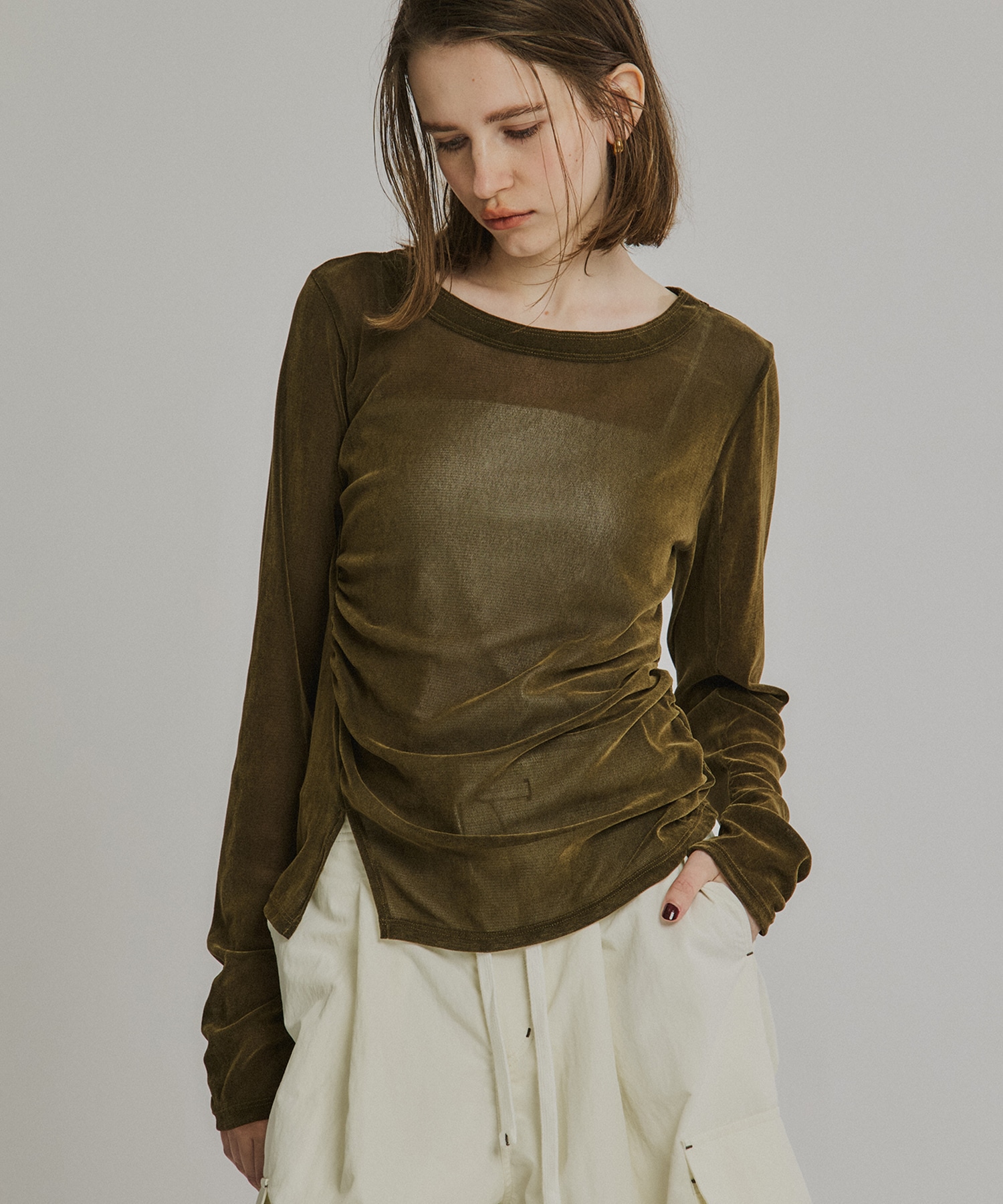 〈残りわずか〉シャーリングベロアチュールスリットTOP