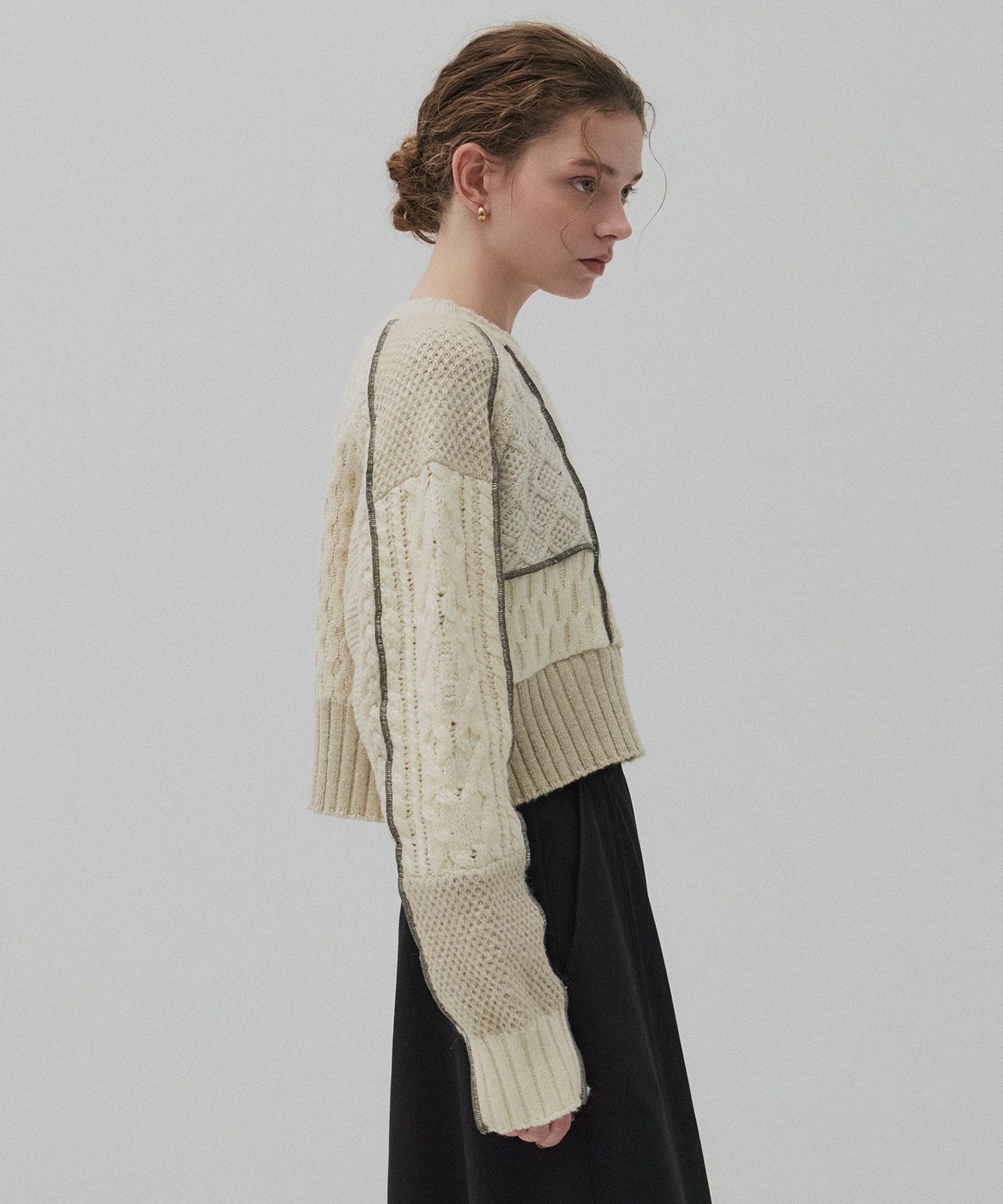 ケーブルパッチワークニット