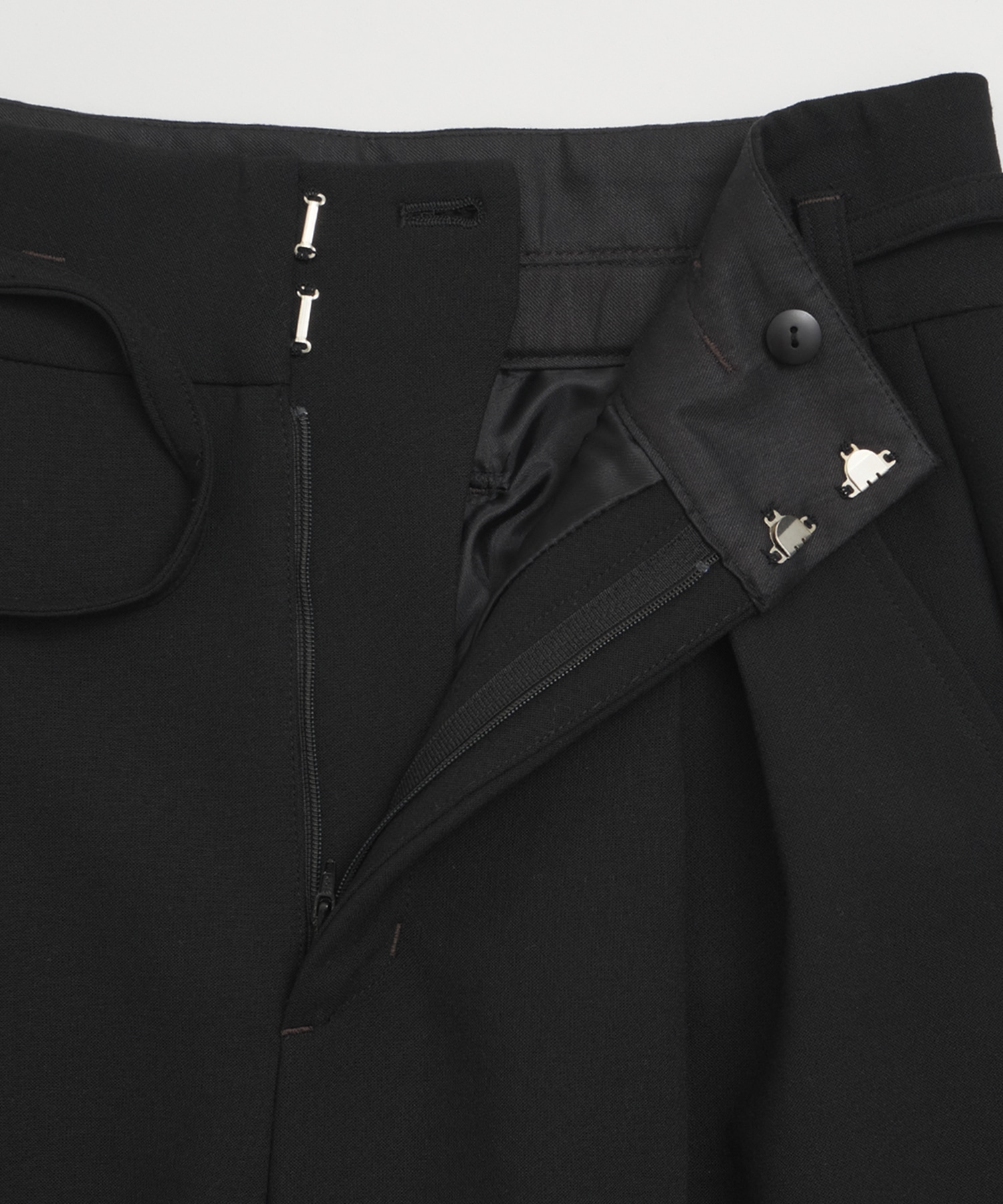 ダブルクロスボックスプリーツパンツ