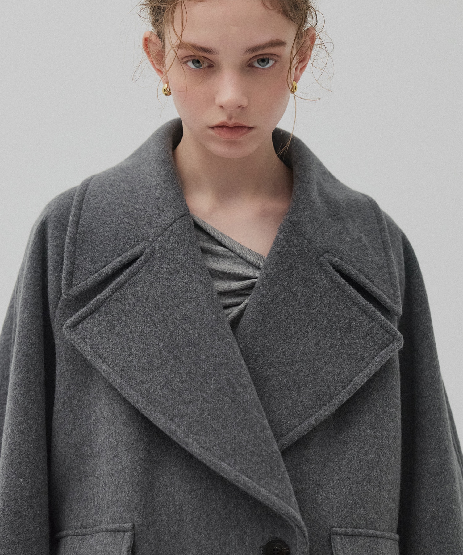 ワイドラペルコート