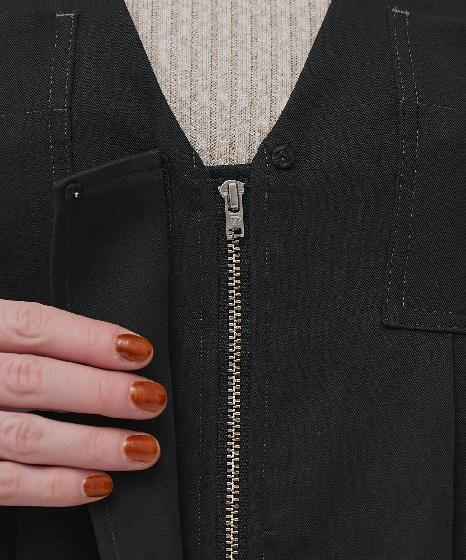 Vネックジャンパースカート