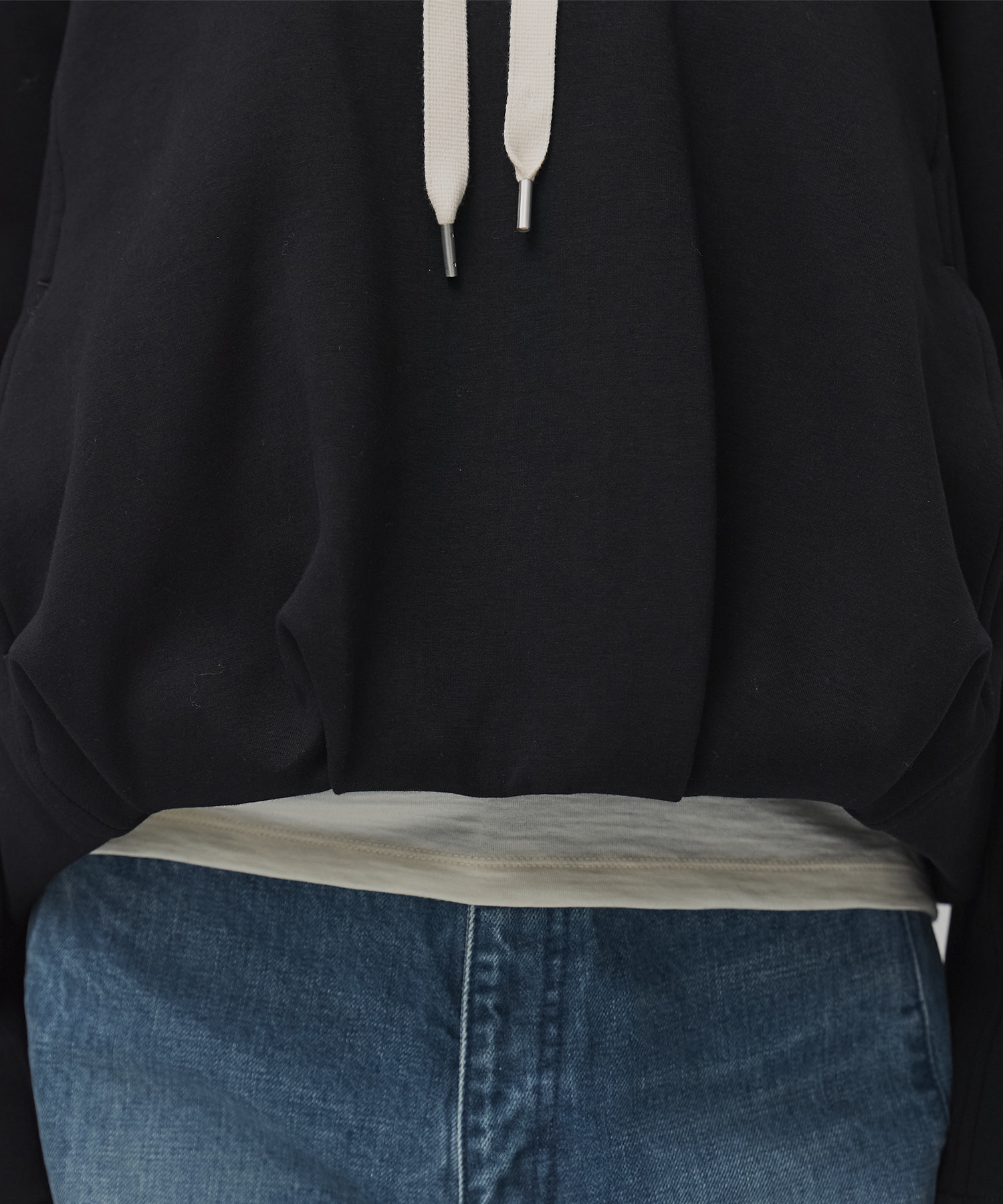 ダンボールバルーンフーディ