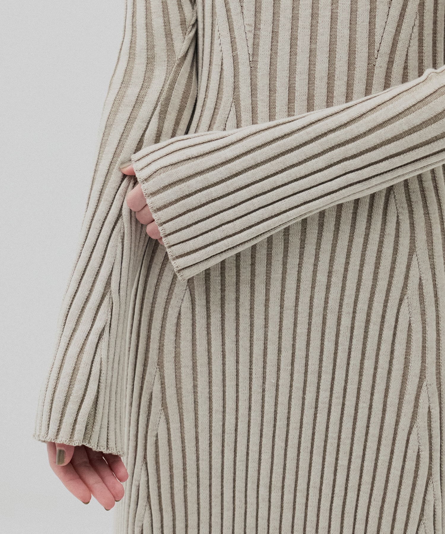 〈残りわずか〉フレアリブニットワンピース