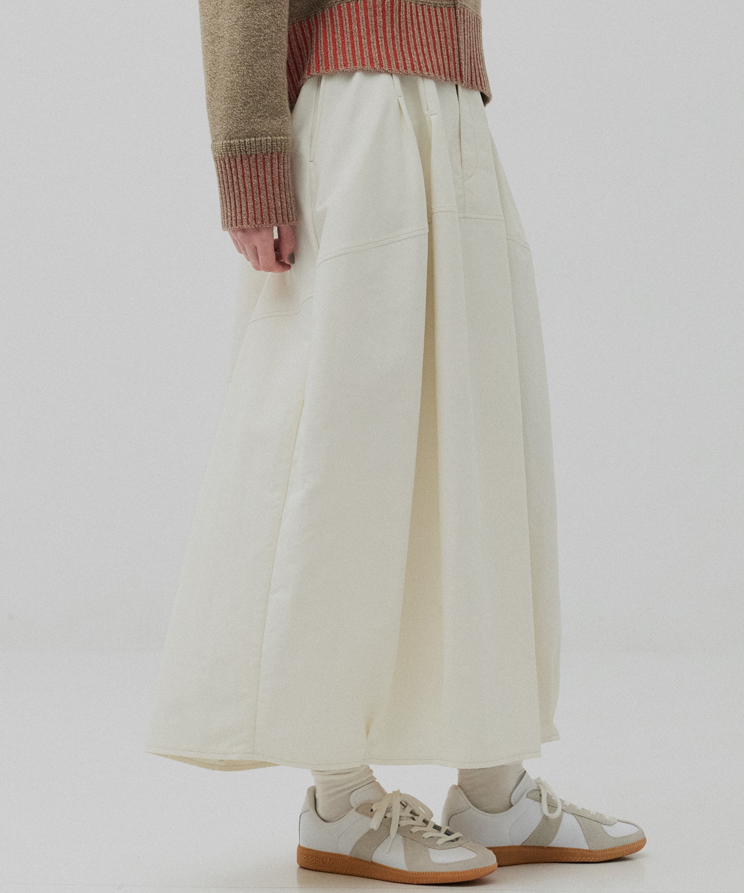 スカルプトカーブスカート