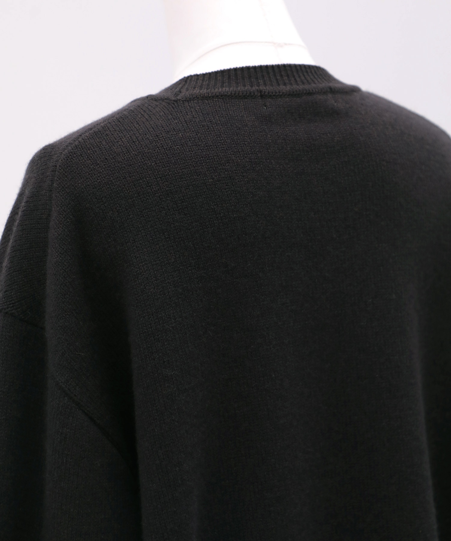 【WEB先行発売】エアウールクルーネックニット