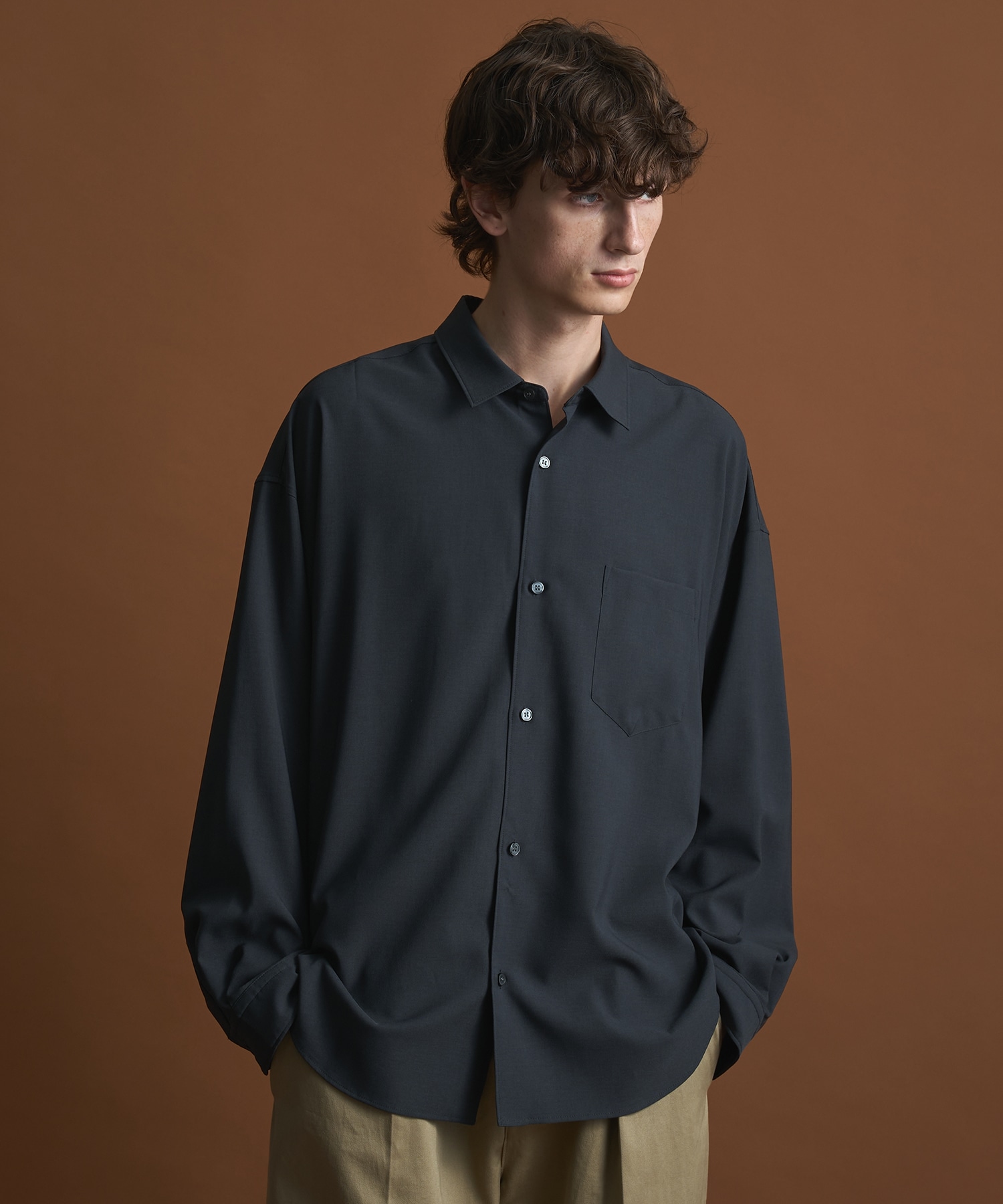 コンフォートリラックスレギュラーシャツ