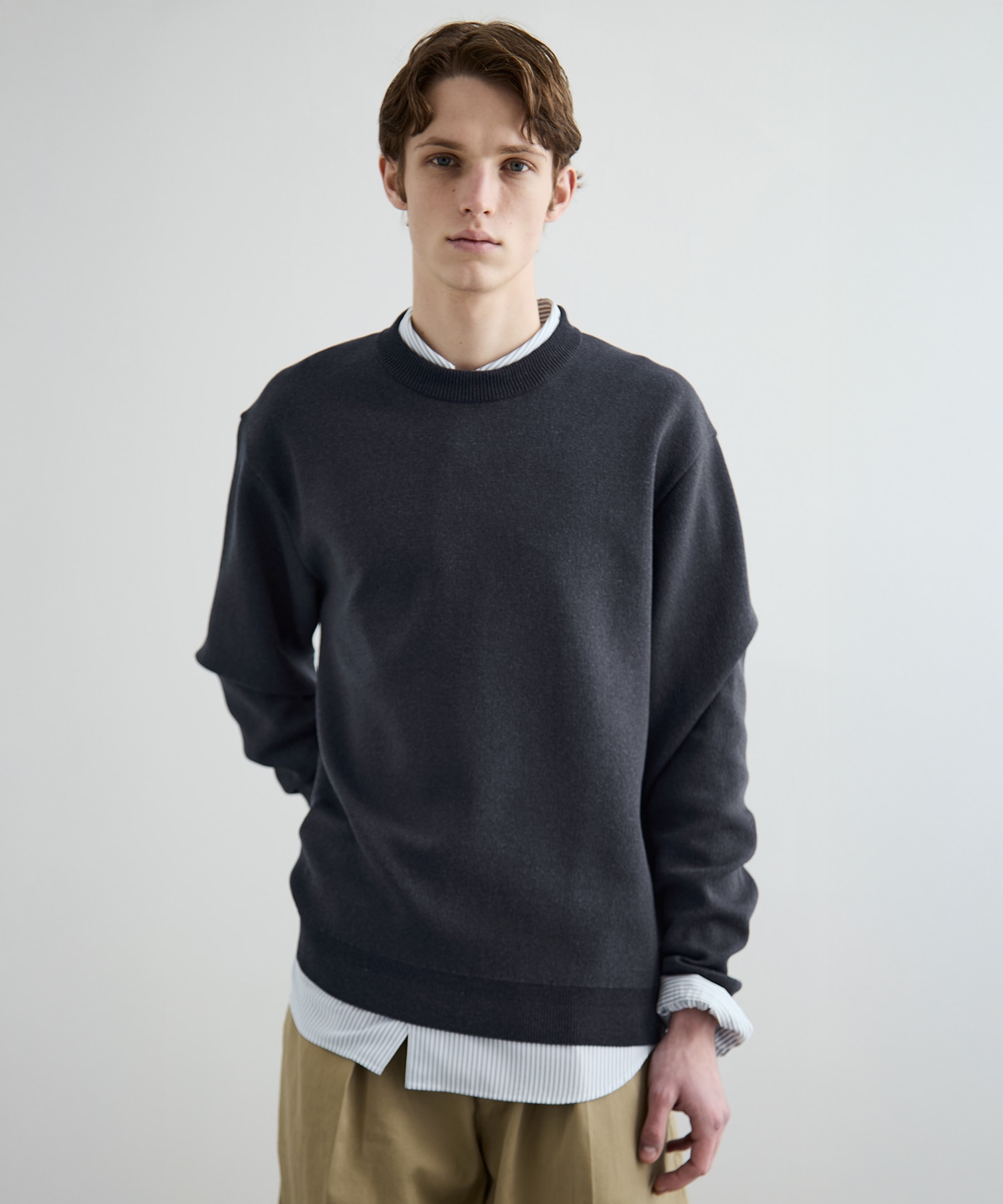 バウンドウールライトクルーネックニット