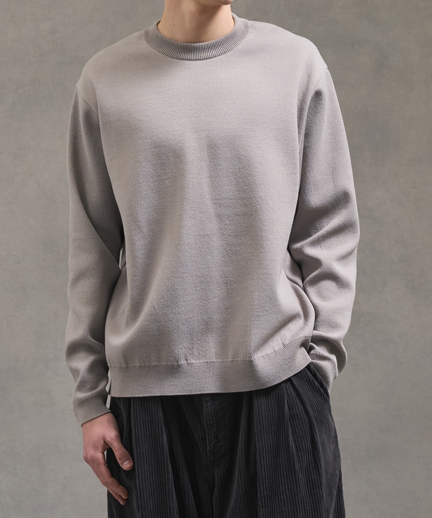 バウンドウールライトクルーネックニット