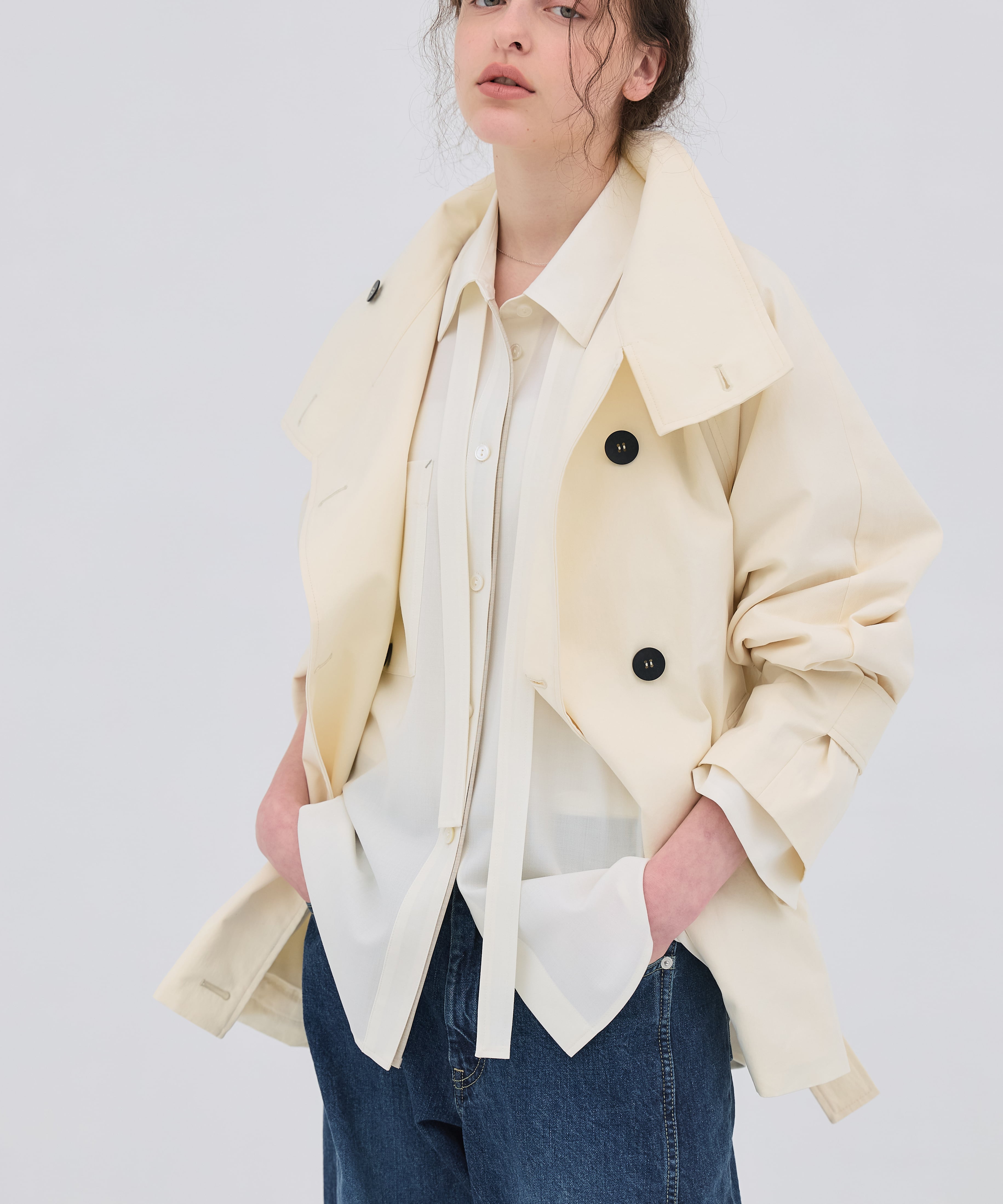 ファンネルネックショートトレンチコート