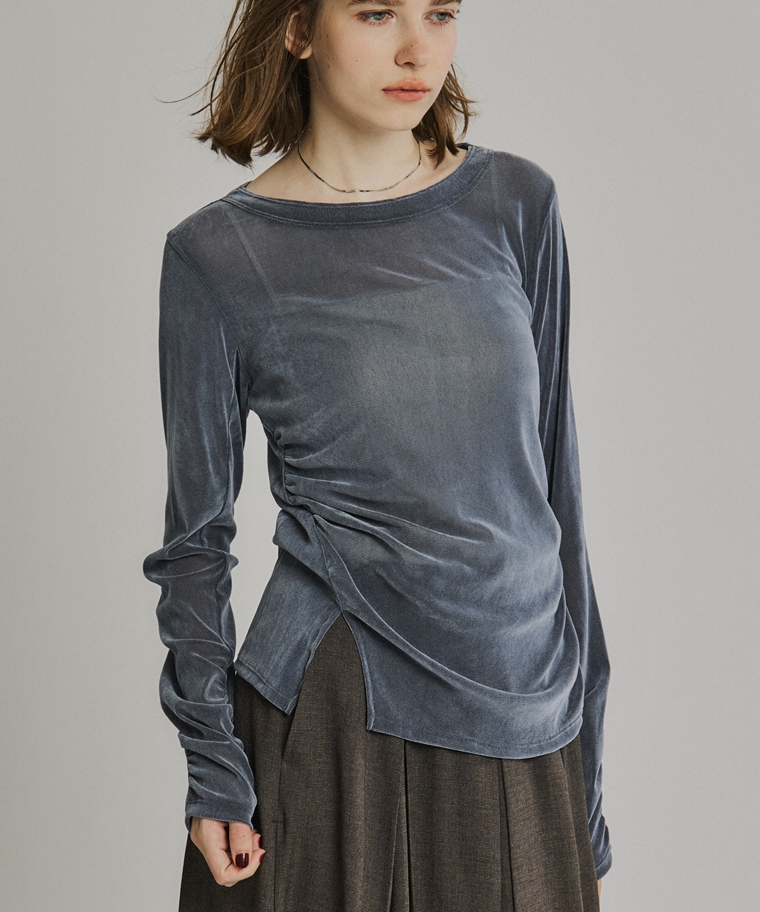 シャーリングベロアチュールスリットTOP