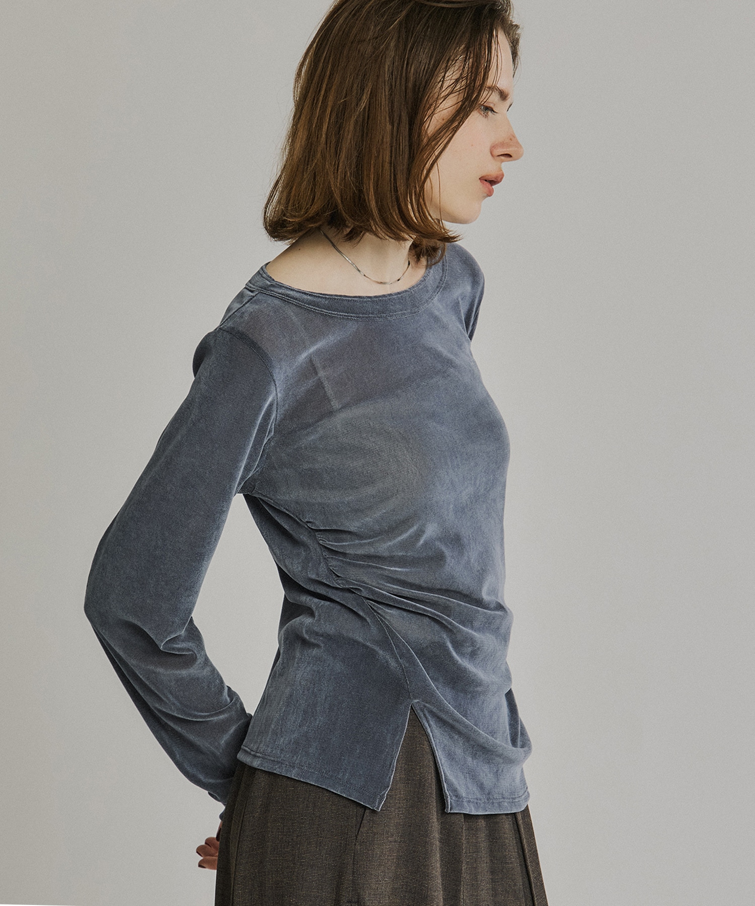 シャーリングベロアチュールスリットTOP
