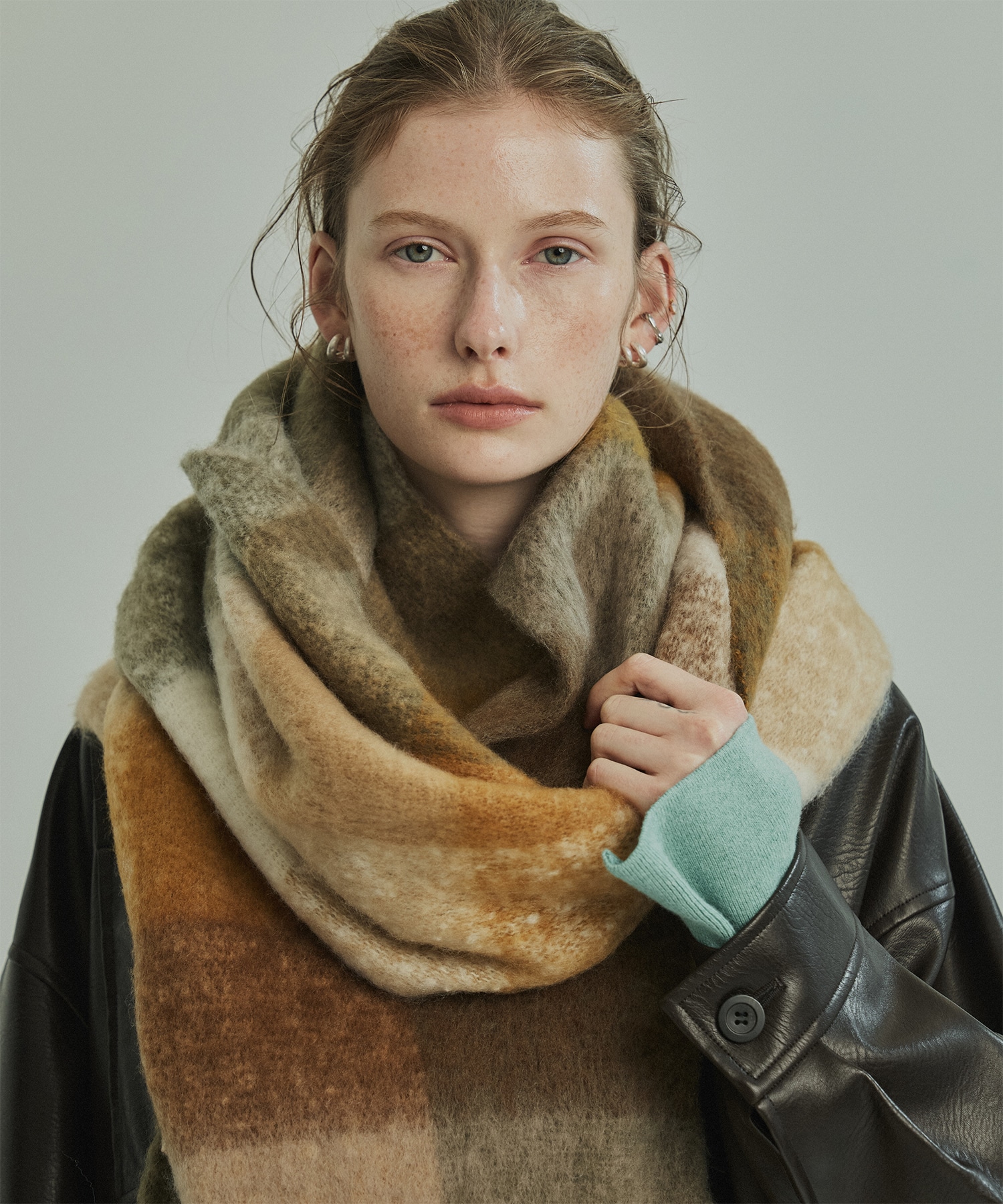 ヘアリーフリンジマフラー