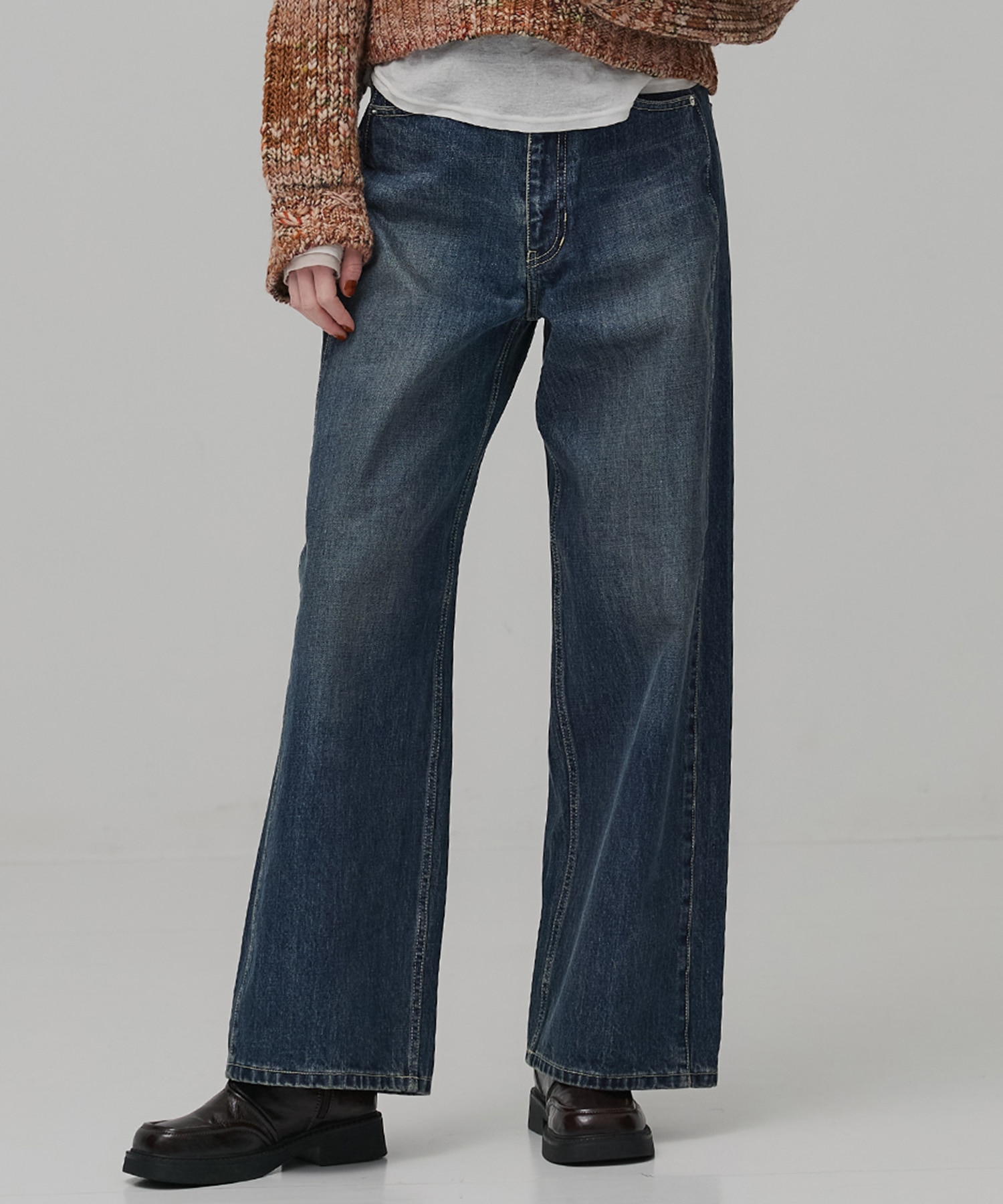 ラインストレートデニム