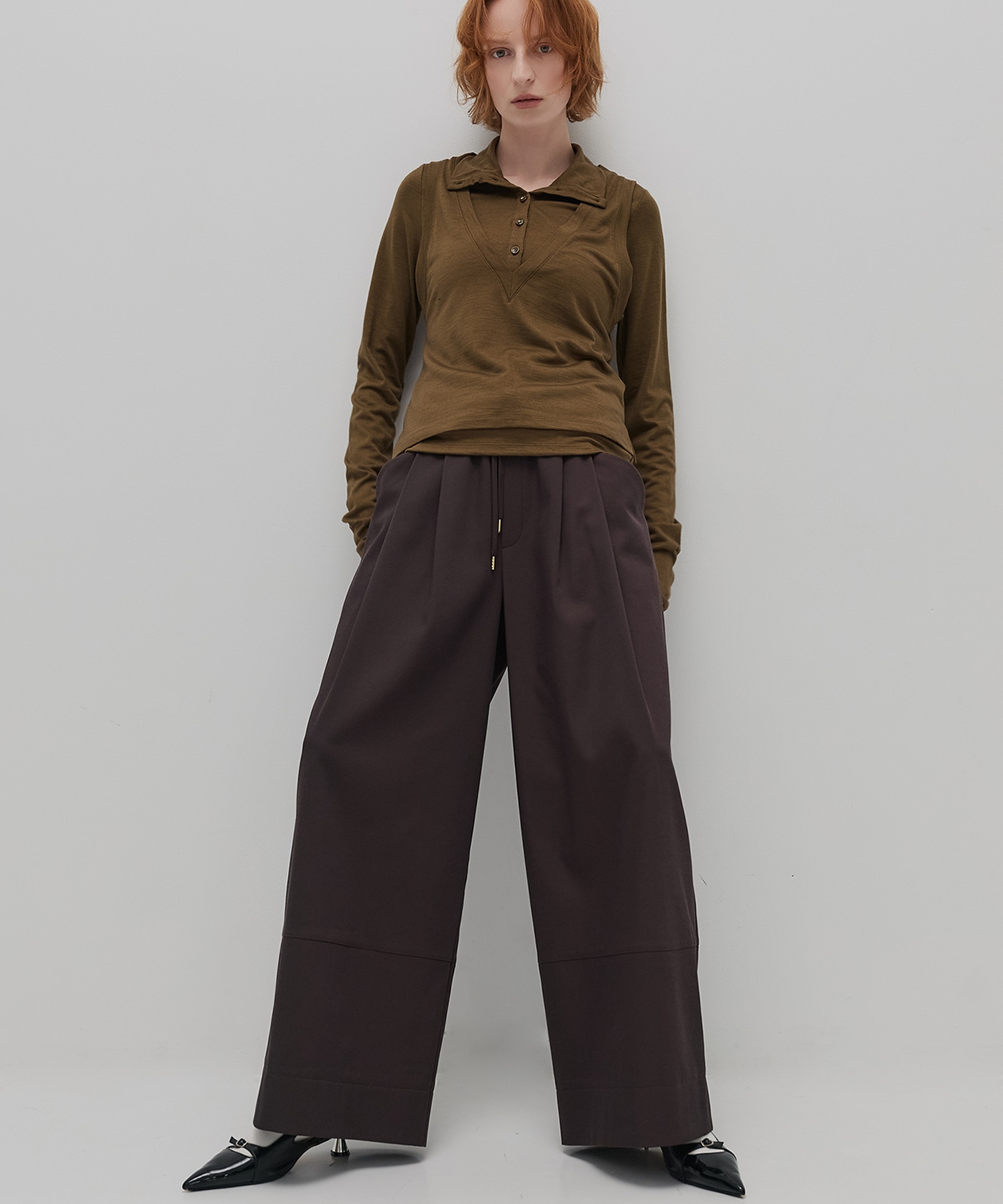 サテンタックイージーパンツ