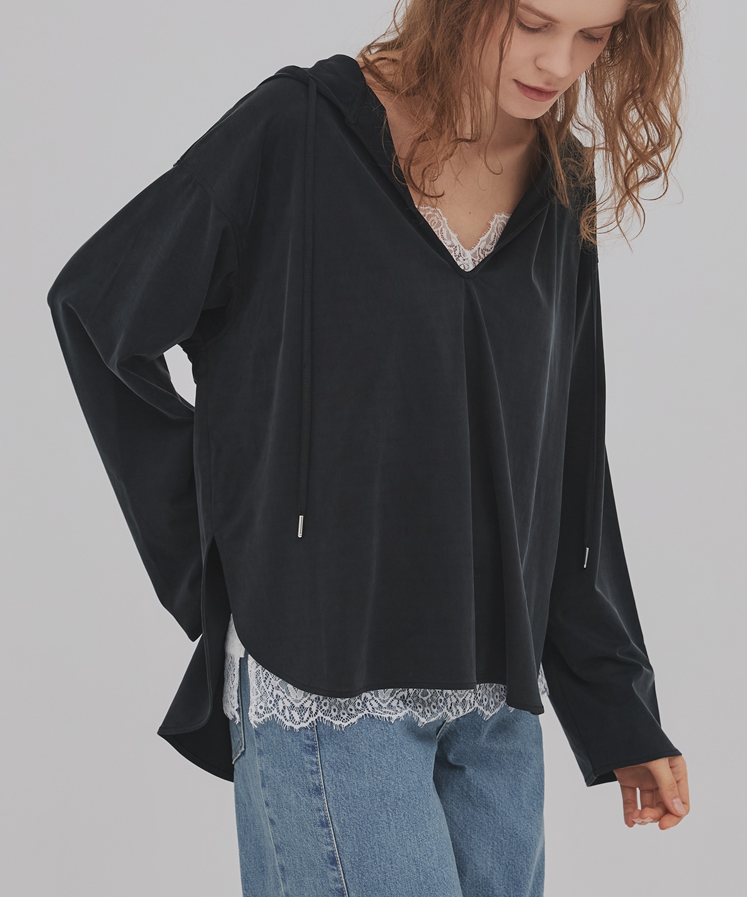 Vネックリラックスフーディ