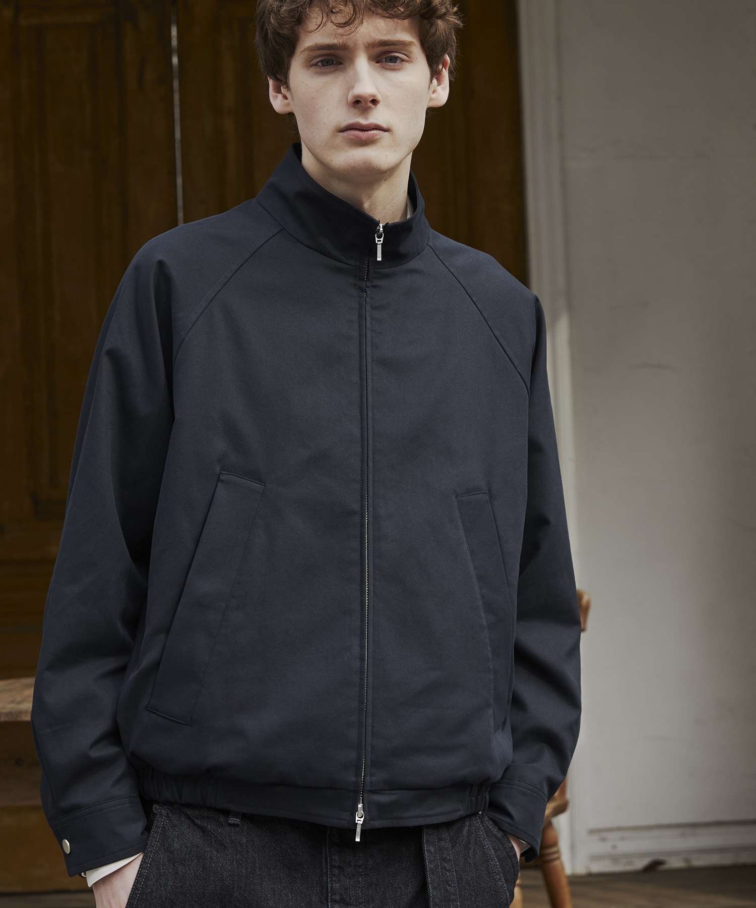 スタンドカラージップアップブルゾン