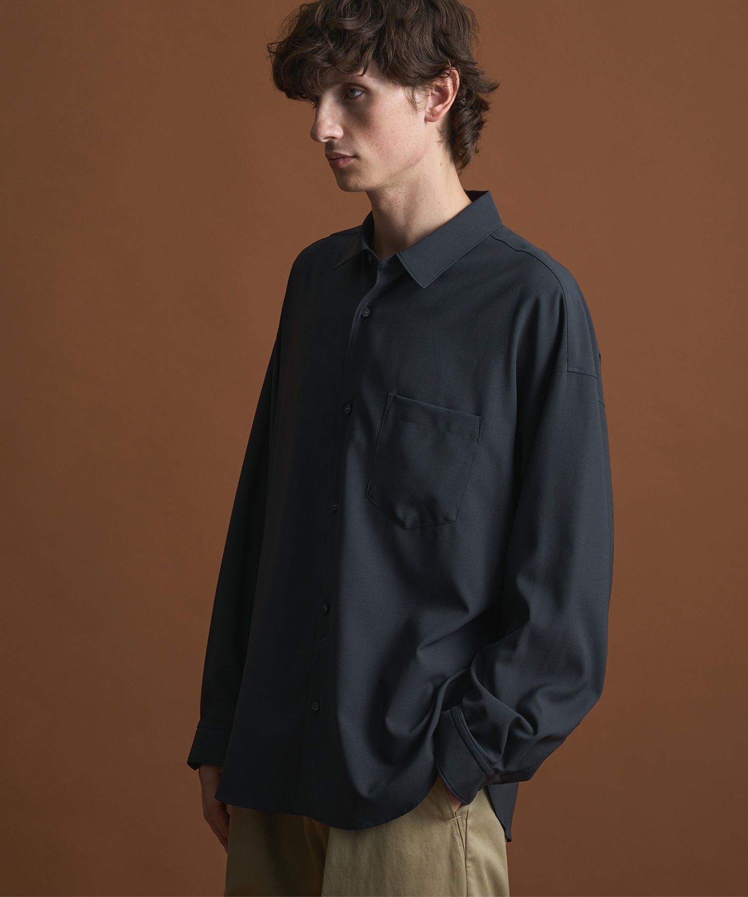 コンフォートリラックスレギュラーシャツ