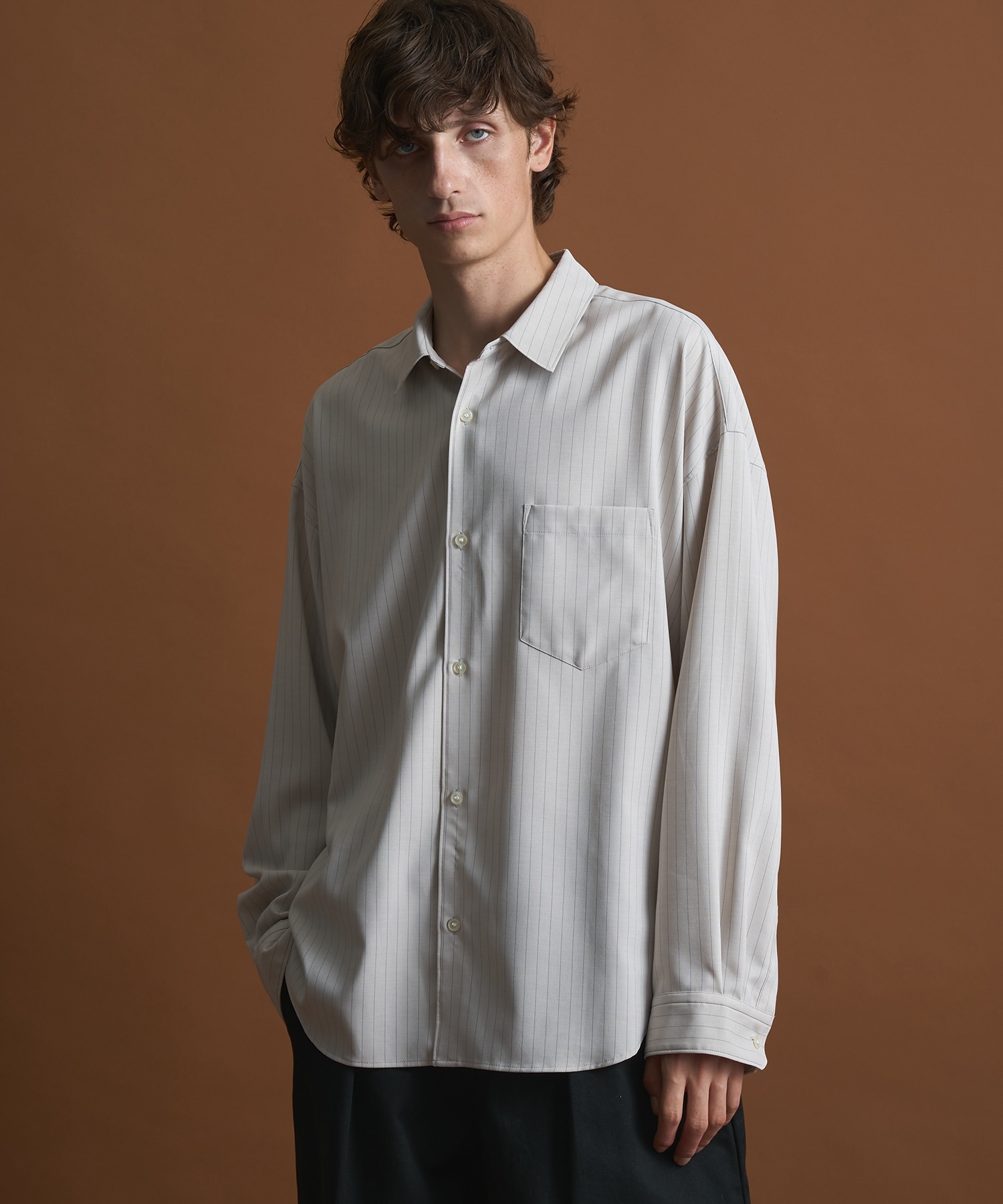 コンフォートリラックスレギュラーシャツ