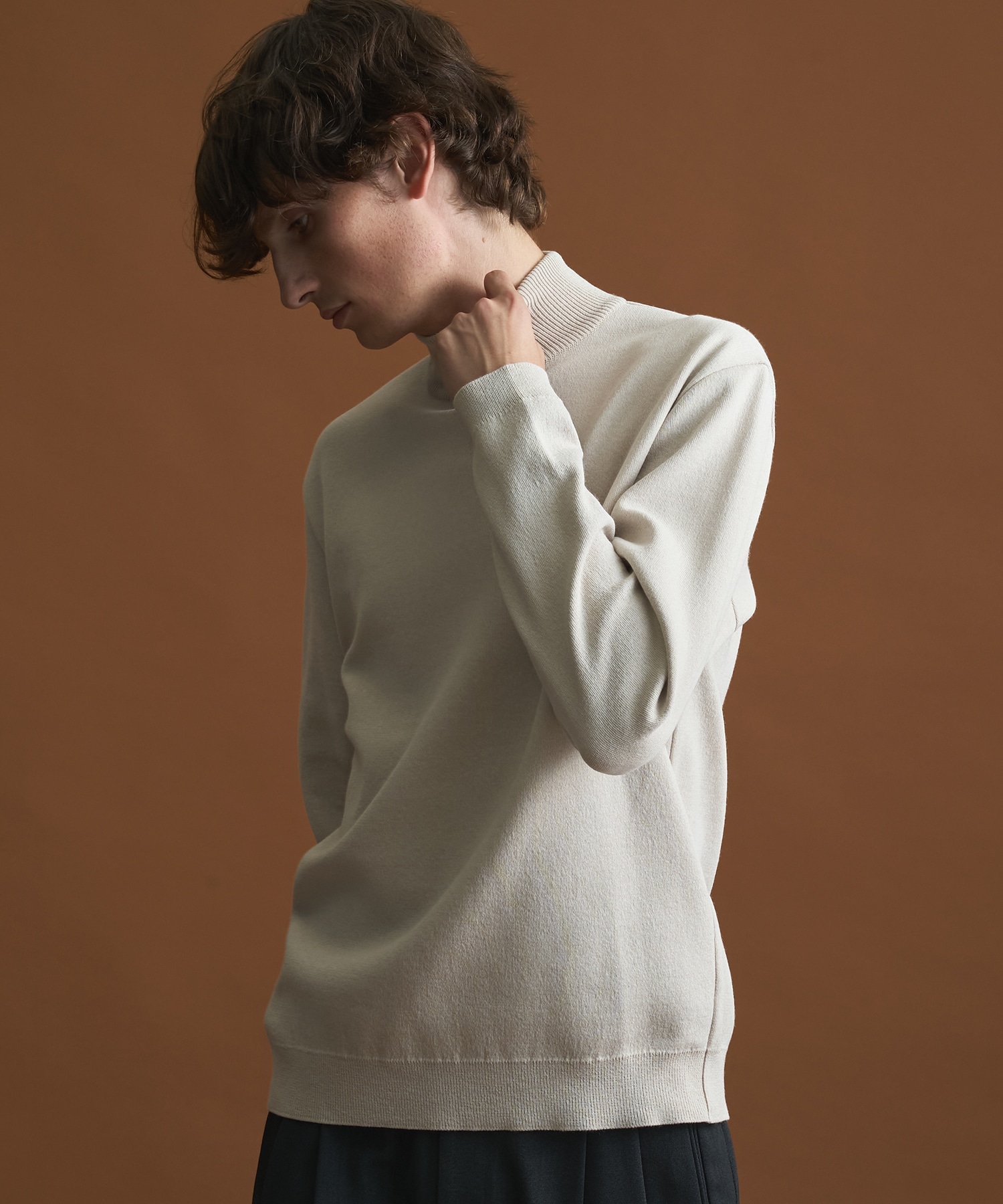 〔WEB限定|全5色〕バウンドウールライトハイネックニット