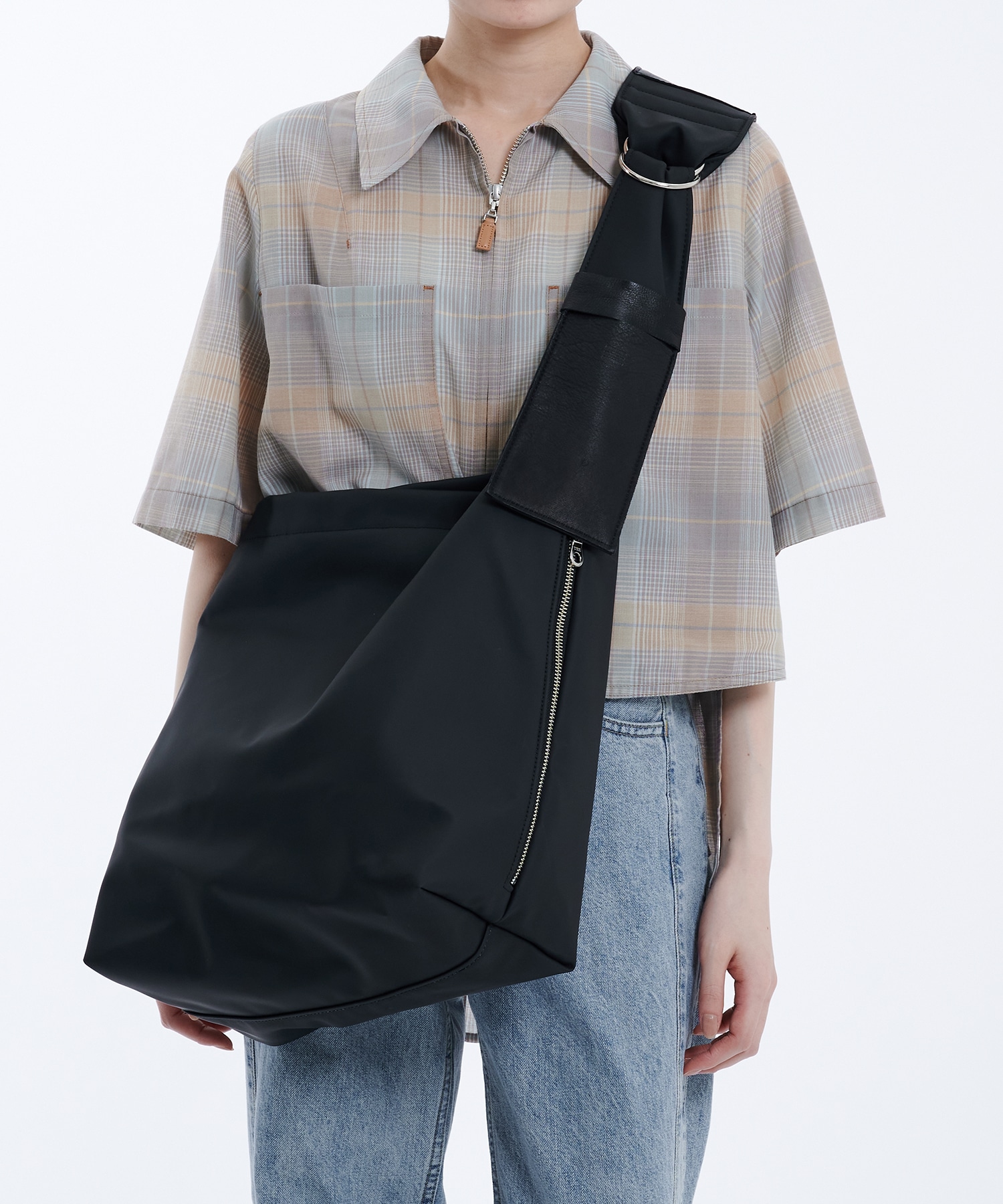 yrz タスキショルダーBAG M