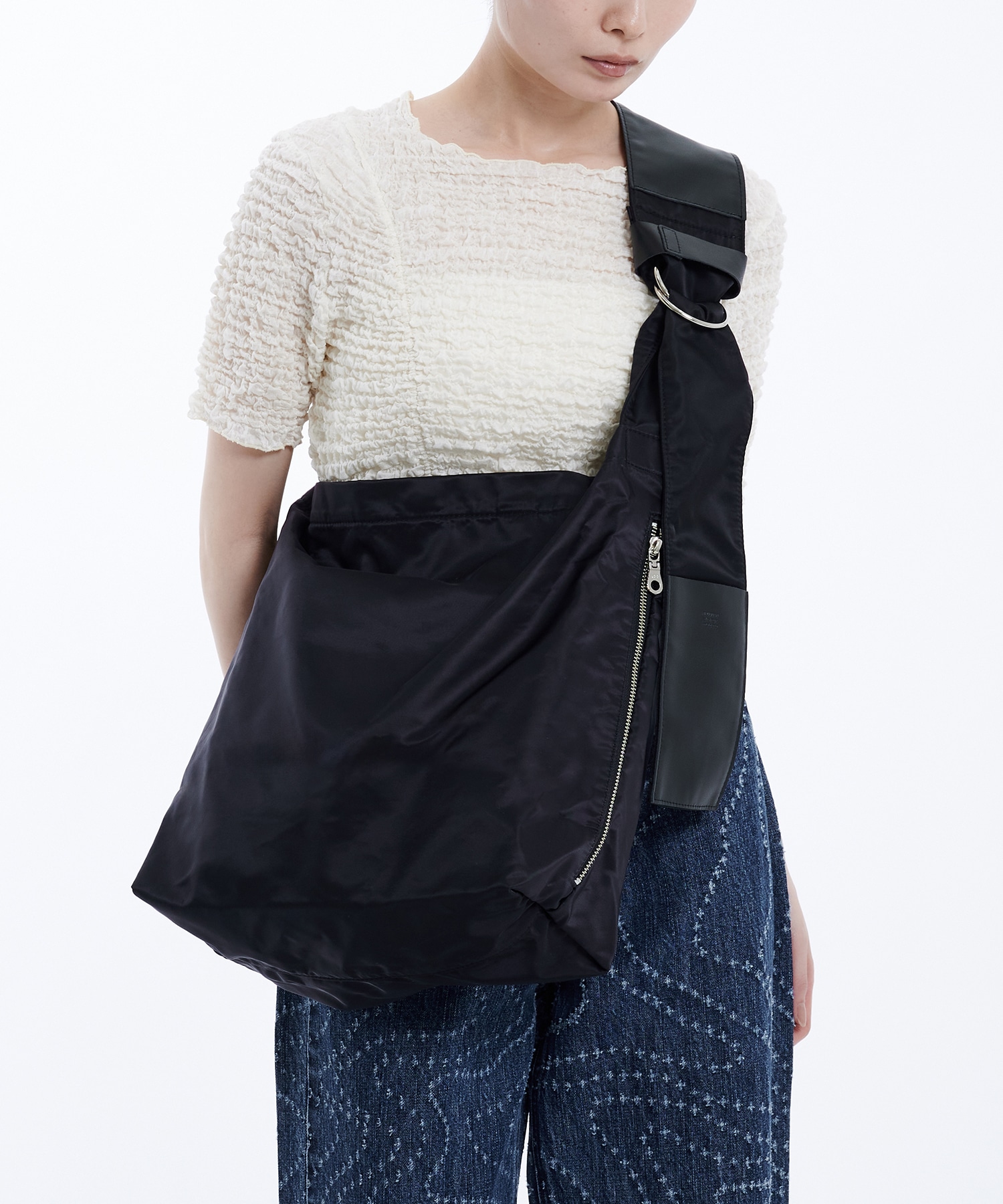 yrz タスキショルダーBAG M