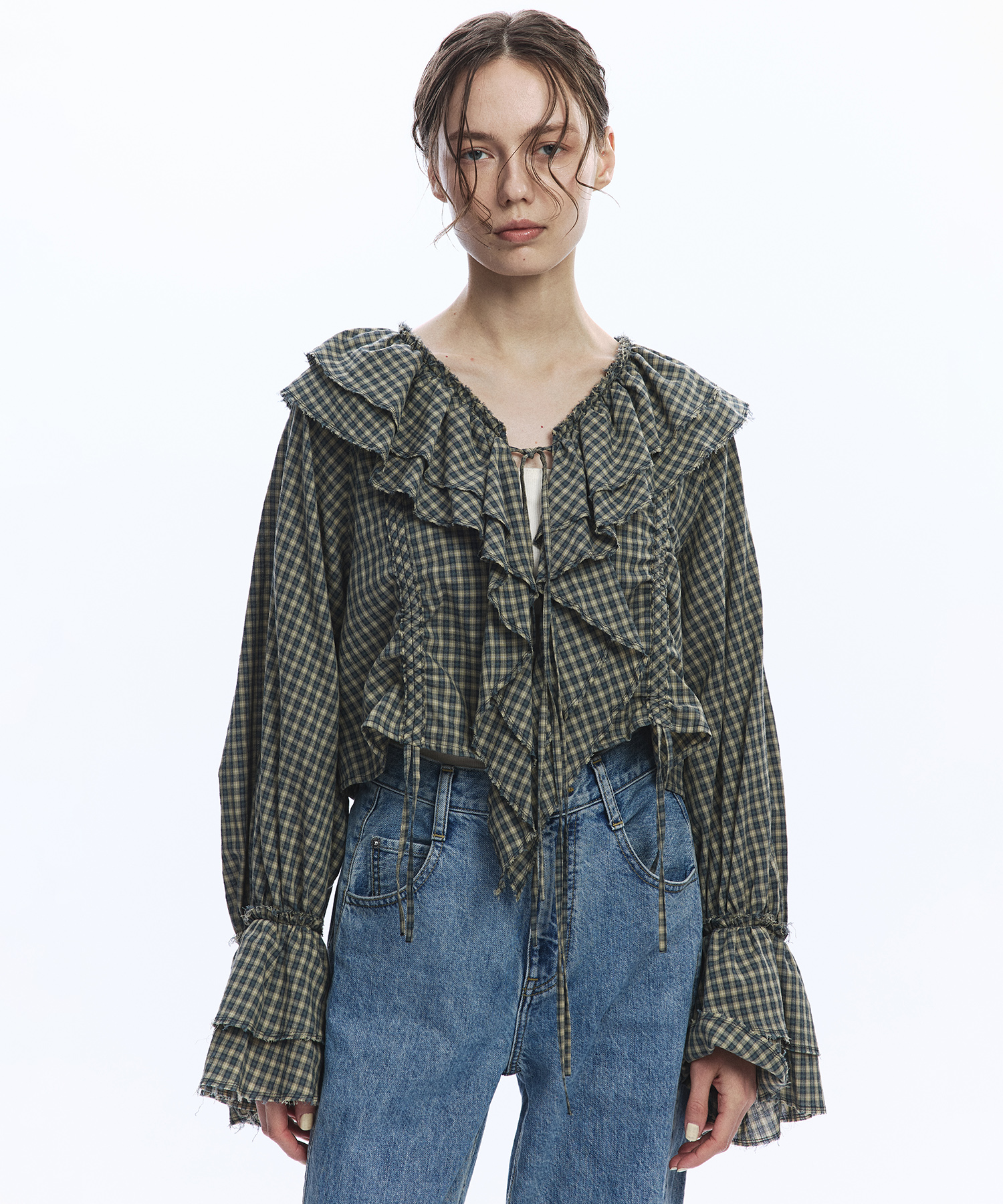 ラッフルカラーギャザーブラウス