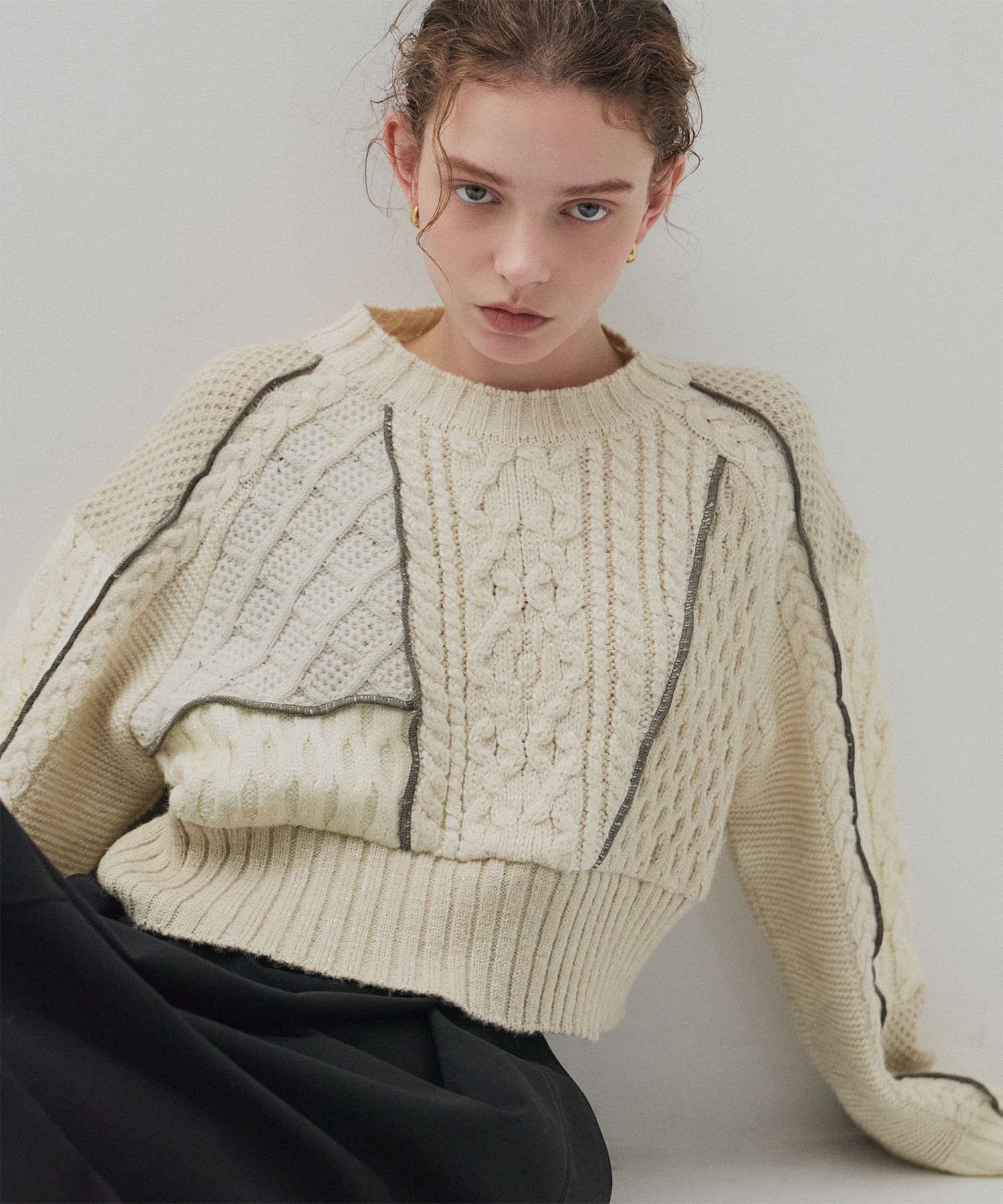 ケーブルパッチワークニット