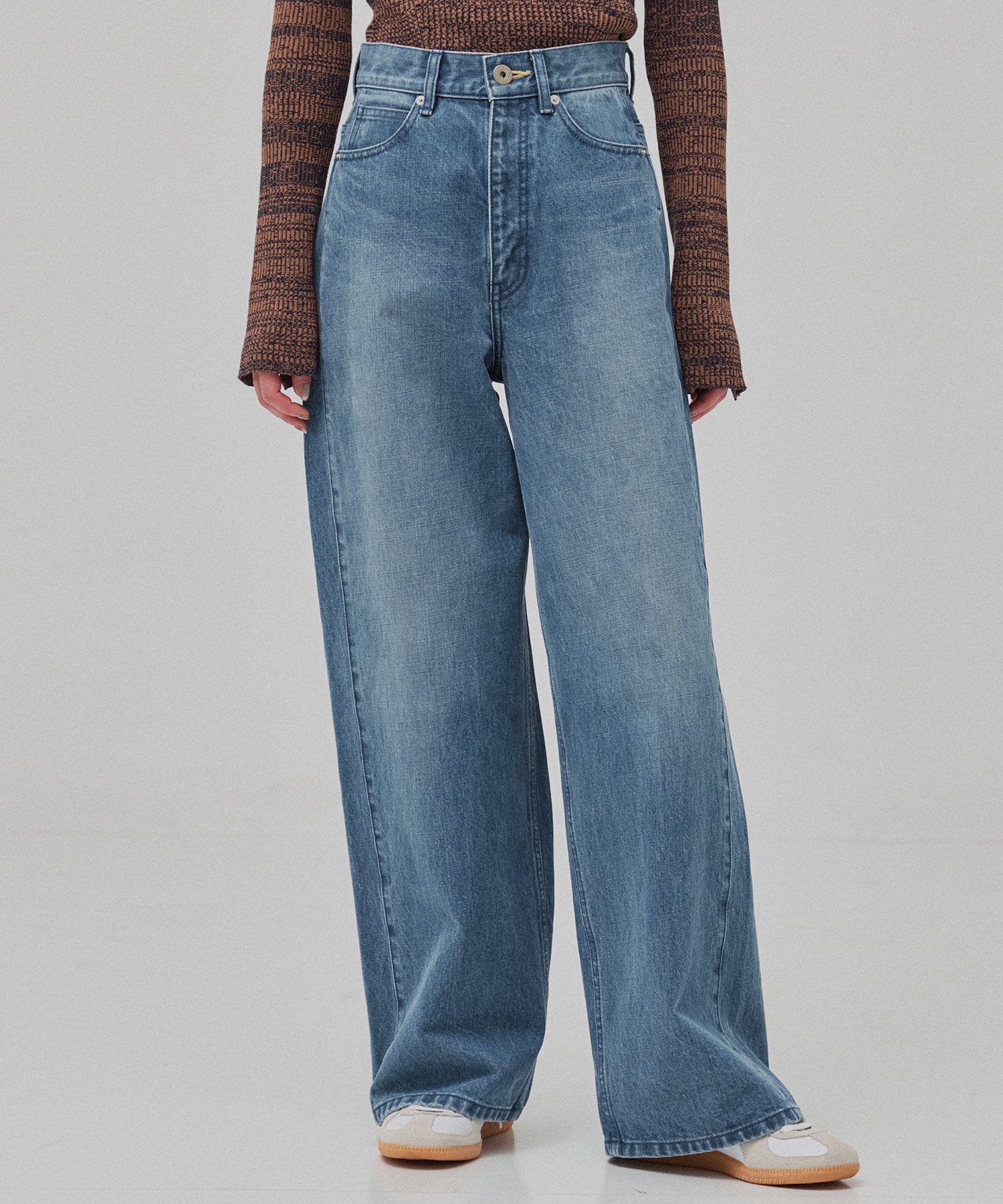 ラインストレートデニム